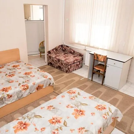 Къща за гости за гости *