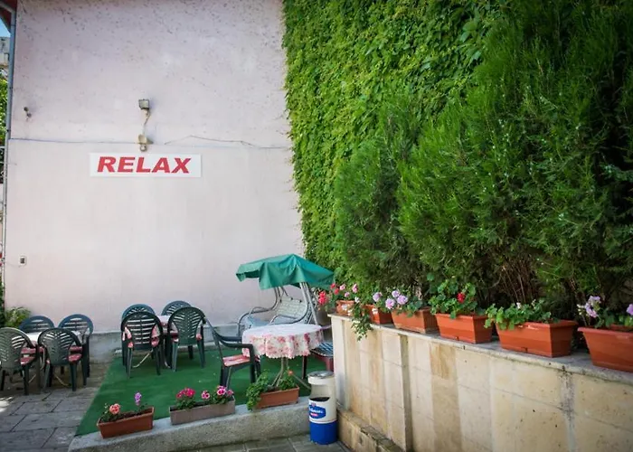 招待所 за гости *